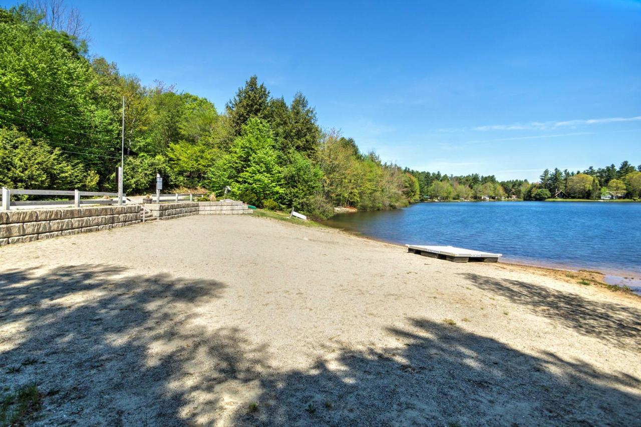 Breathtaking Newbury Cottage With Deck On Chalk Pond Exterior photo